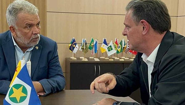 Petecão atua junto ao Ministério da Agricultura para fortalecer economia do Acre