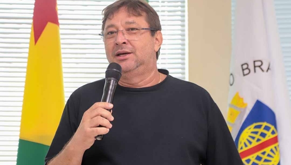 Bocalom não participa de reunião com Lula em Brasília e assessor avisa: “Prefeito vai visitar obra na Vila Acre. É mais produtivo”