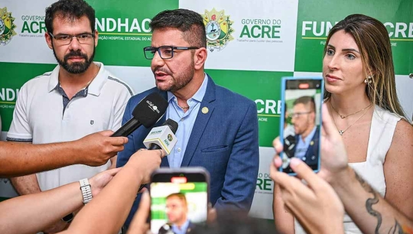 Com investimentos de meio milhão, Gladson entrega reforma do centro cirúrgico da Fundhacre