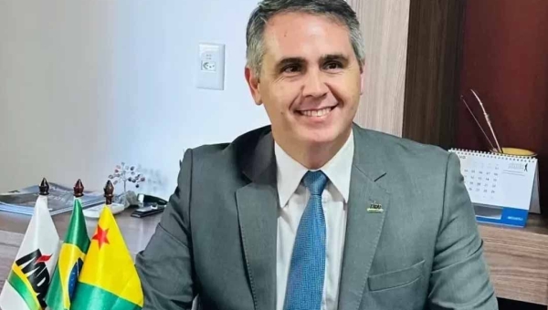 Marcus Alexandre lança enquete perguntando a que cargo ele deve concorrer em 2026