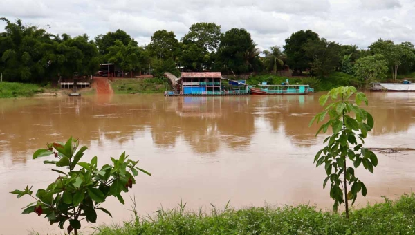 Nível do Rio Acre pode alcançar 11 metros na Capital nesta quarta-feira; manancial se aproxima da cota de alerta