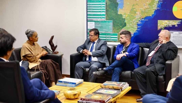 Gonzaga cumpre extensa agenda em Brasília e trata com Marina Silva liberação de viveiros para impulsionar agricultura no Acre