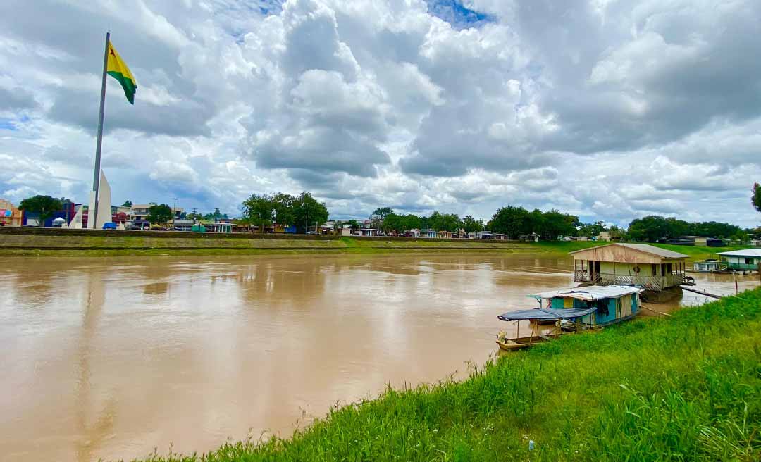 Rio Acre segue em elevação na Capital, mas ainda está abaixo da cota de alerta; manancial registrou 11,30 metros nesta sexta-feira