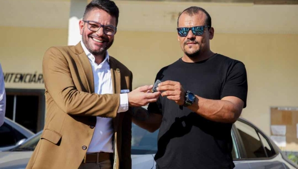 “Ele vai ter o momento para se defender”, diz Gladson sobre presidente do Iapen, denunciado por atirar em carro de empresária