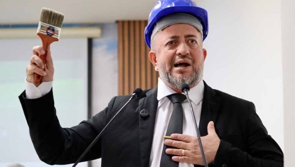 Vereador propõe projeto de lei para transparência sobre obras públicas paralisadas na Capital acreana