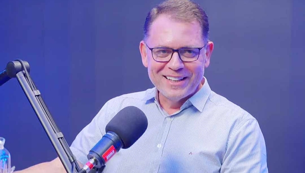 No comando da Secretaria de Educação, Alysson diz que Paulo Machado não fará parte de sua equipe