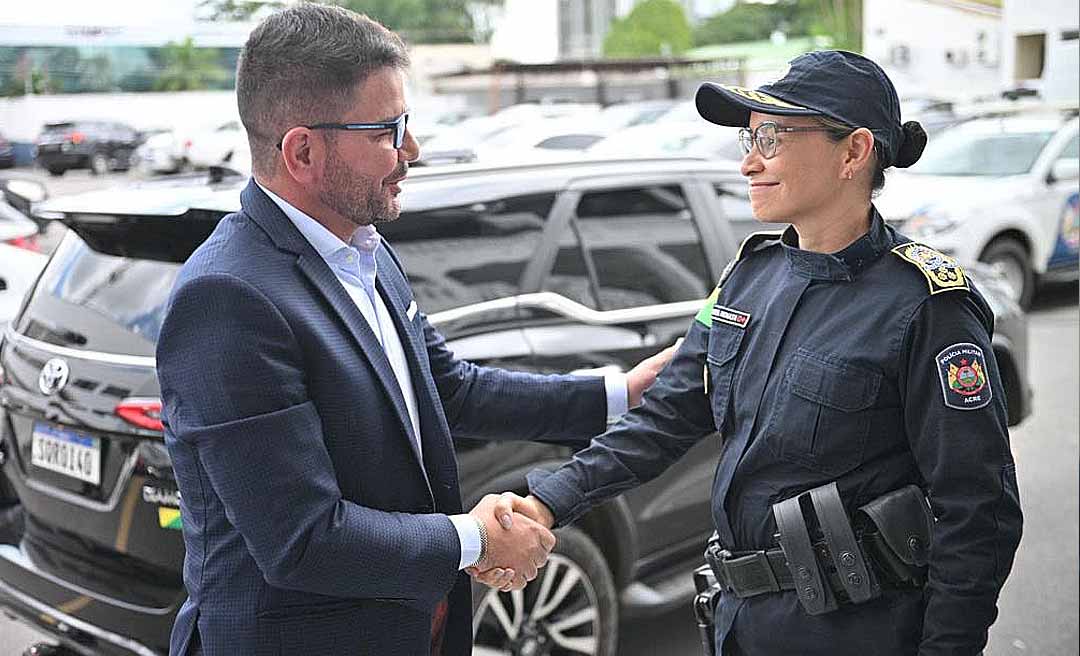 Ao visitar obras do novo anexo do Comando da PM, Gladson reforça compromisso de fortalecer a instituição