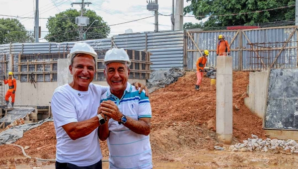 Senador Márcio Bittar e prefeito Bocalom visitam obras do Mercado Elias Mansour: “Se Deus quiser, até o final deste ano, essa obra será inaugurada”