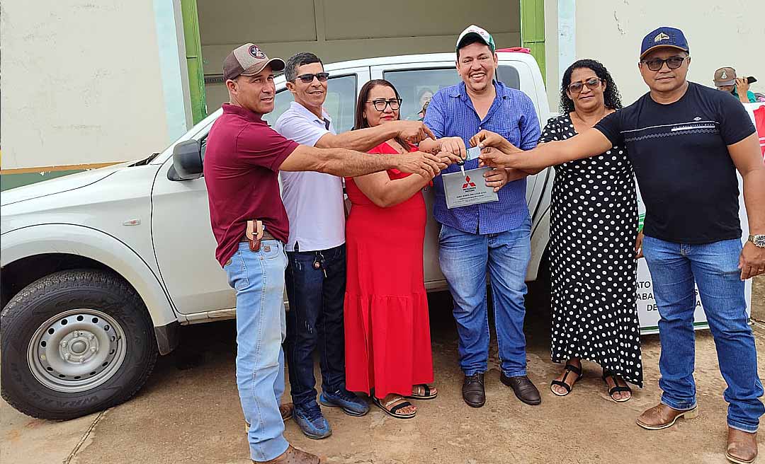 STTR de Brasiléia recebe caminhonete viabilizada por emenda do ex-deputado Léo de Brito