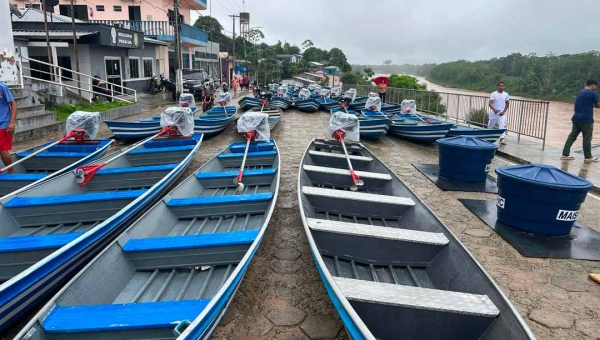 Senador Petecão e deputado Barbary entregam equipamentos e inauguram obras em Marechal Thaumaturgo