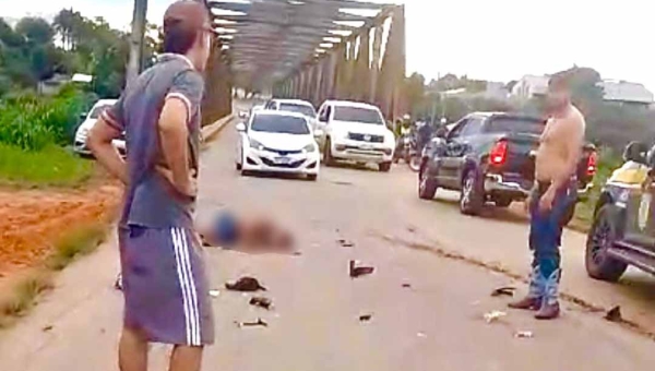 Acidente fatal na BR-364 envolvendo carreta e uma motocicleta deixa uma vítima fatal