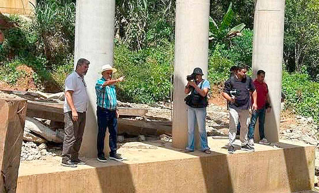 Bocalom visita obras da ponte do Igarapé Redenção: “Os moradores do Jarbas Passarinho terão uma nova realidade”