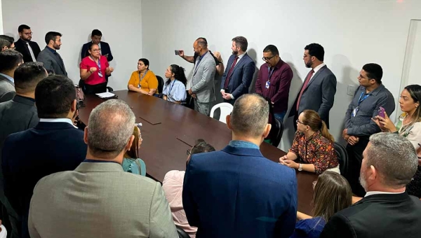 Vereadores de Rio Branco recebem conselheiros tutelares para discutir reajuste salarial