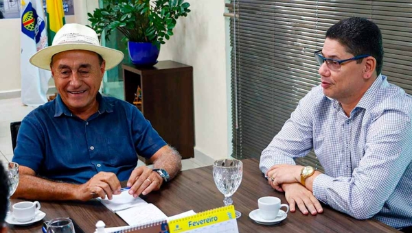 Com pastores da Ameacre, Bocalom garante apoio à Marcha para Jesus e diz: “Nunca neguei a minha fé, sou cristão”