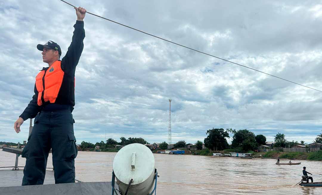 Após incidente com navio hospital, Marinha apoia restabelecimento de energia no bairro do São Paulo, em Boca do Acre 