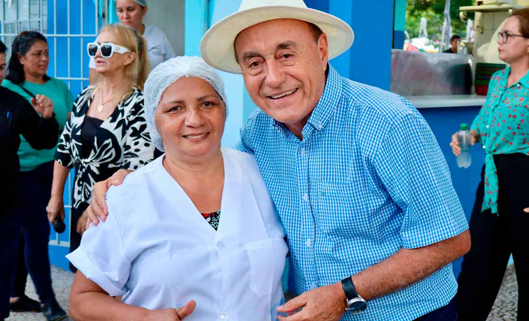 Bocalom inaugura deck de alimentação na Praça da Revolução durante o Carnaval da Família: “Nosso centro precisa ser restabelecido”