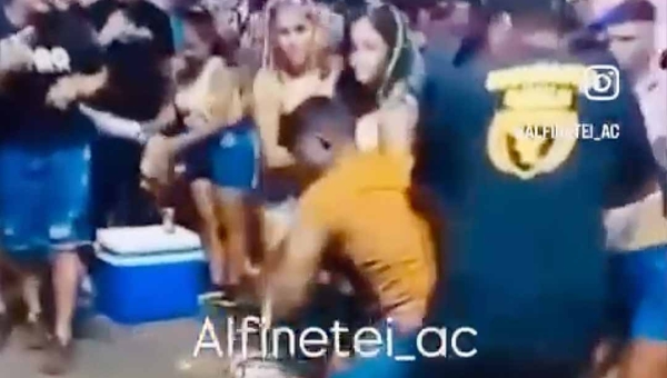 Puxões de cabelo e agressões entre mulheres marcam terceira noite de Carnaval em Brasiléia