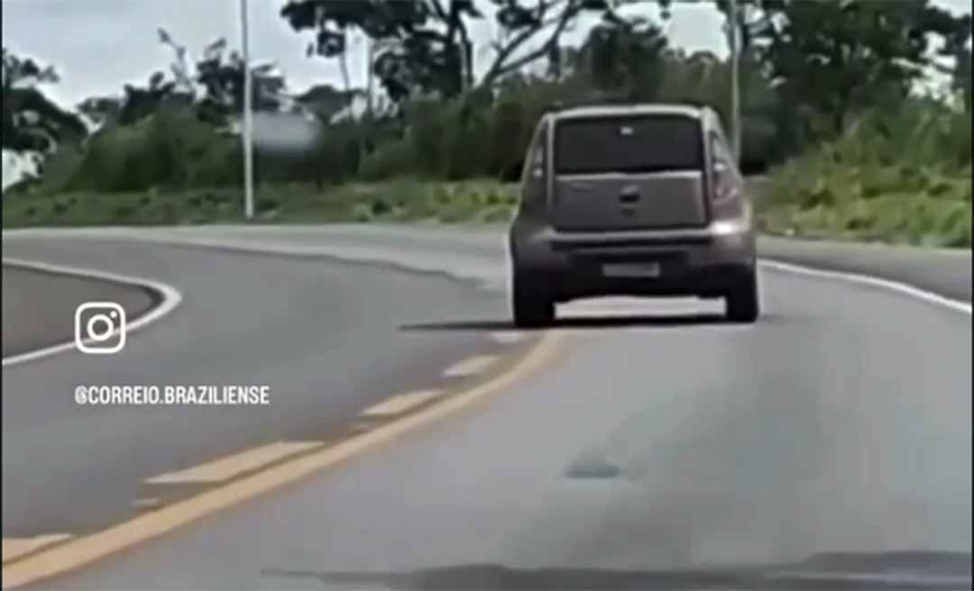 Vídeo registra momentos antes de acidente fatal; motorista mata pedestre e morre ao bater em árvore