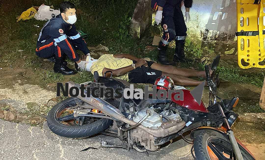 Colisão entre motos deixa dois homens feridos no cruzamento das ruas Hugo Carneiro e João 23, no bairro Bosque