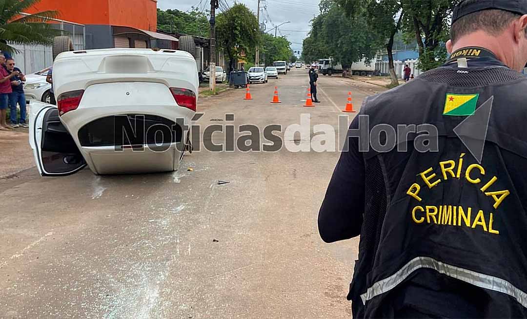 Motorista fica ferida após capotamento na Avenida Sobral, em Rio Branco; condutora estava com CNH vencida