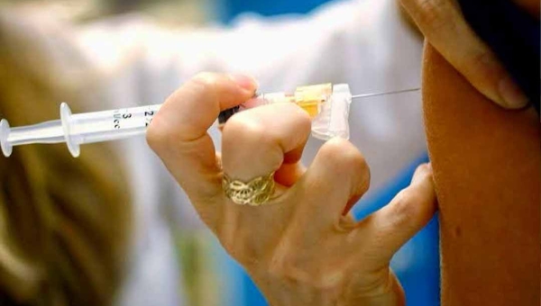 Acre intensifica campanha para vacinar 31,2 mil jovens contra o HPV; meta em Rio Branco é de imunizar 90% do público-alvo