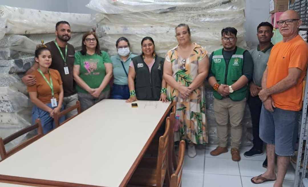 Vice-governadora Mailza organiza plantão social e entrega colchões e alimentos para indígenas desabrigados