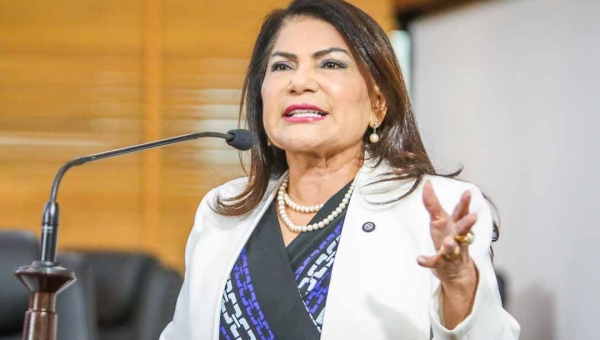 Antonia Sales defende mais leitos para a Maternidade de Cruzeiro do Sul e descentralização administrativa de unidades