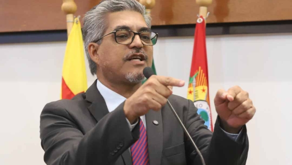 Edvaldo sai em defesa das prerrogativas da Assembleia no episódio em que envolve a proibição da entrada de Jarude em área de piscina pública