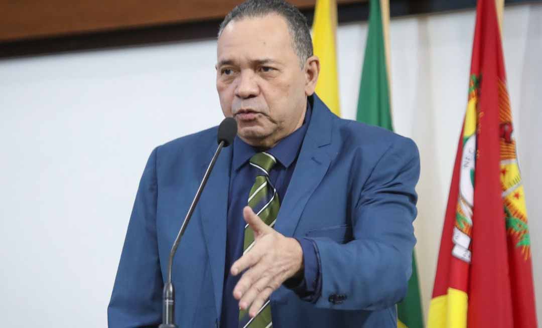 Líder do governo promete ‘punir’ quem impediu Jarude de acessar piscina: ‘inaceitável’