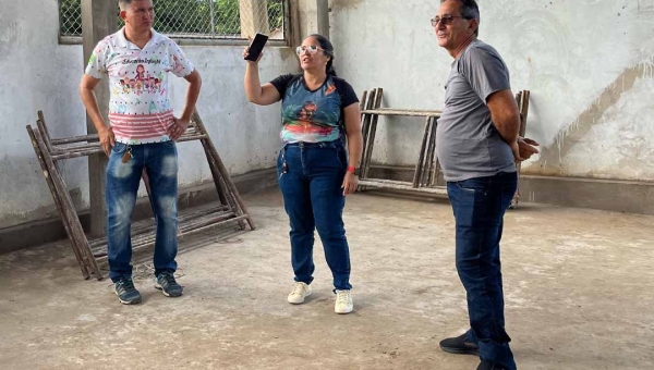 Prefeitura de Assis Brasil por meio da Secretária de Educação Vanderléia Teixeira realiza vistoria em escolas municipais