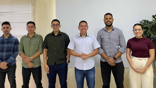 Prefeito Jerry Correia se reúne com nova titular do cartório para fortalecer regularização fundiária