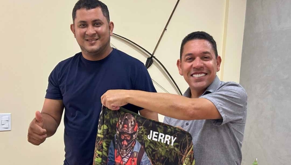 Prefeito Jerry Correia recebe equipe de trilheiros do Barro e reforça apoio à Expedição Resex 2025