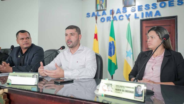 Em Rodrigues Alves Nicolau se reúne com prefeito e vereadores que cobram: “Precisamos dessa ponte urgente"