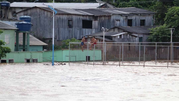Rio Acre chega a 15,82 metros na Capital; manancial subiu cinco centímetros em três horas