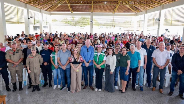 Vice-governadora Mailza Assis lidera grande ação social em Sena Madureira e leva cidadania a centenas de famílias