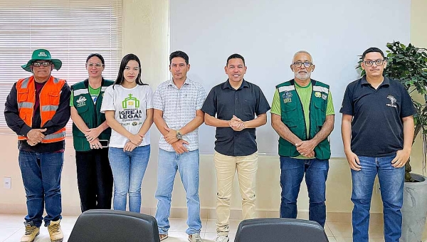 Prefeito Jerry Correia se reúne com Iteracre para avançar na regularização fundiária em Assis Brasil