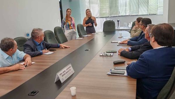 Entidades recebem prefeitos acreanos para apresentar projetos e iniciativas inovadoras