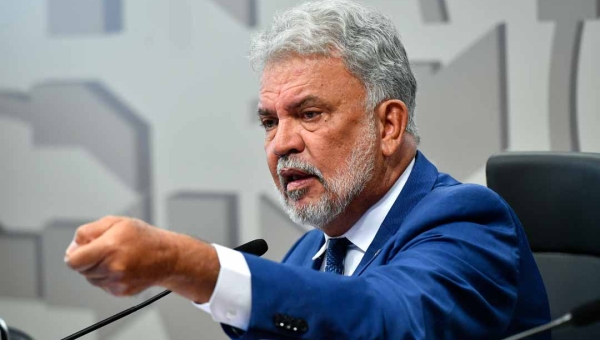 Petecão garante pagamento de R$ 1,8 milhão para melhorias em hospitais do Acre