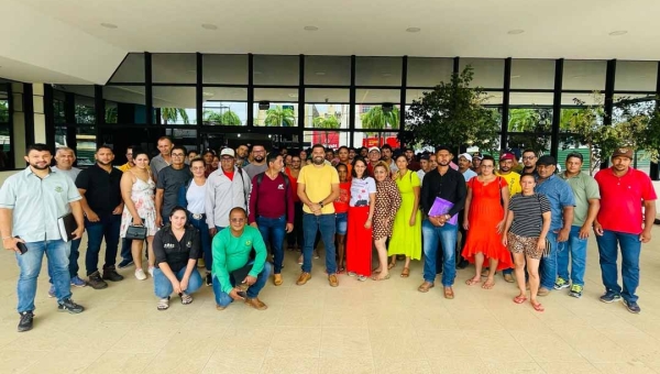 Deputada Dra. Michelle Melo defende produção de maracujá de Capixaba na Assembleia Legislativa