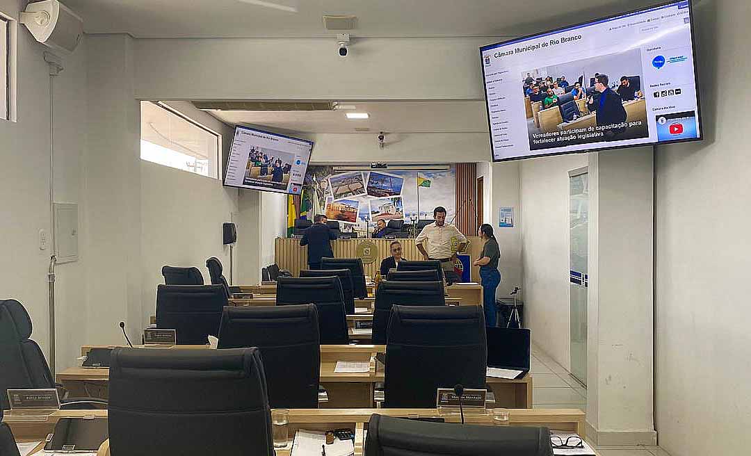 Reunião das comissões atrasa início da sessão na Câmara de Rio Branco; PL que propõe ampliação de cargos comissionados deve ser votado hoje