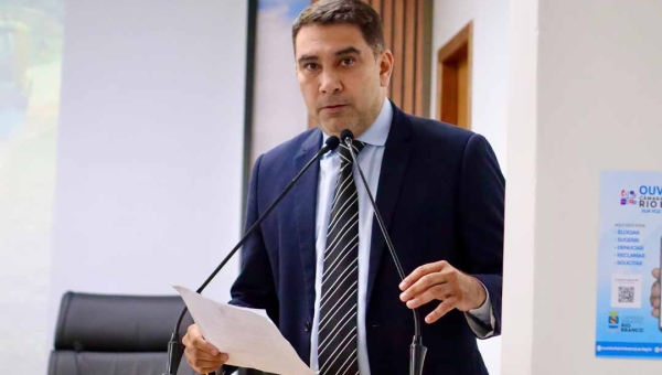 Vereador Samir Bestene propõe Projeto de Lei para pagamento de transporte público via Pix em Rio Branco