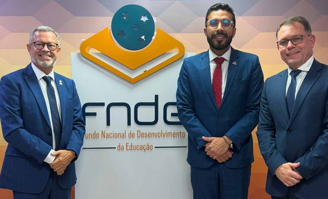 Deputado Afonso Fernandes cumpre agenda em Brasília com o vice-prefeito de Rio Branco, Alysson Bestene