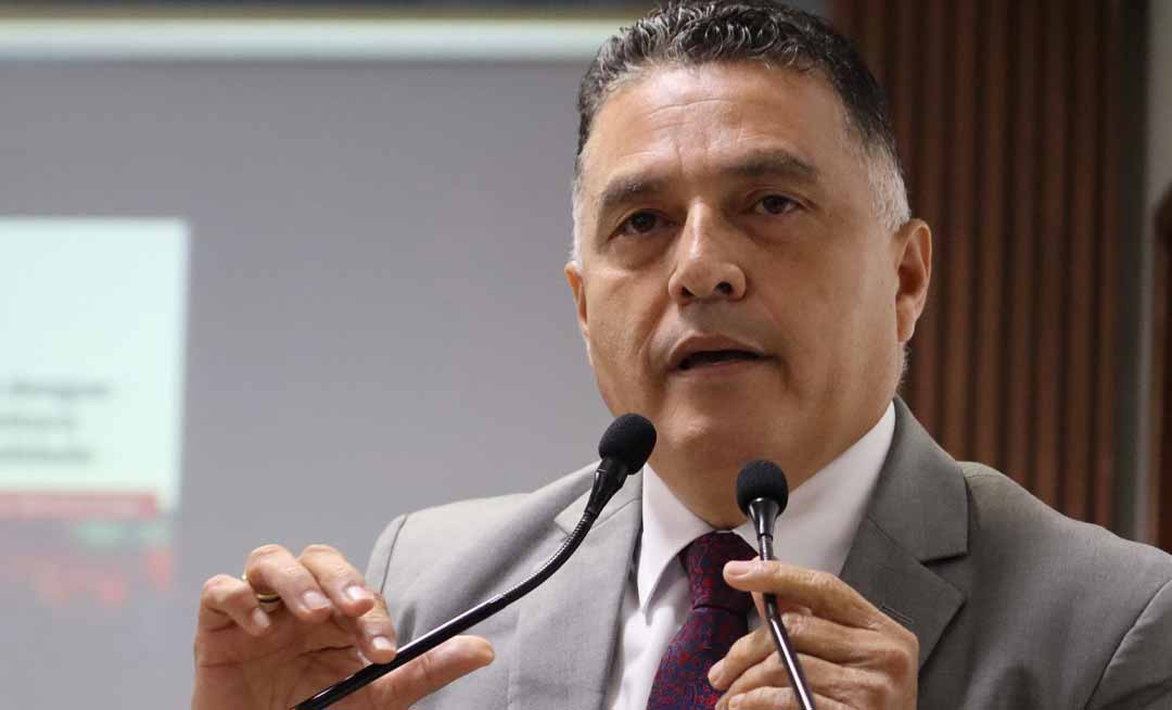 "Ele manda dentro dessa casa, mas não manda no voto do vereador Eber Machado", diz emedebista sobre aprovação de PL que amplia cargos comissionados