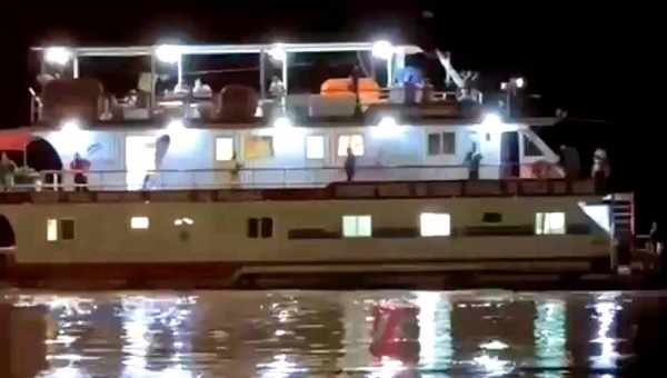 Unidade Básica de Saúde Fluvial de Boca do Acre leva atendimento médico a famílias isoladas pela cheia