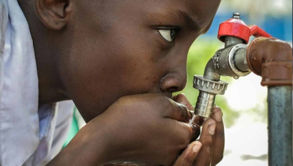 Acre tem 12,7% das crianças e adolescentes sem acesso à água canalizada, mostra Unicef