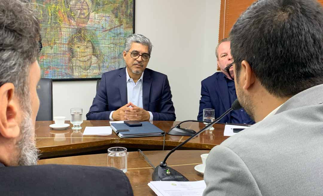 Em reunião com Edvaldo, Longo e Eduardo Ribeiro, governo garante implementação do licenciamento ambiental online e da compensação ambiental, frutos de leis elaboradas pela Aleac 