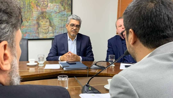 Em reunião com Edvaldo, Longo e Eduardo Ribeiro, governo garante implementação do licenciamento ambiental online e da compensação ambiental, frutos de leis elaboradas pela Aleac 