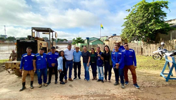 Prefeitura de Rio Branco intensifica limpeza nos bairros afetados pela enchente: “Vamos continuar cuidando das pessoas e da nossa cidade”