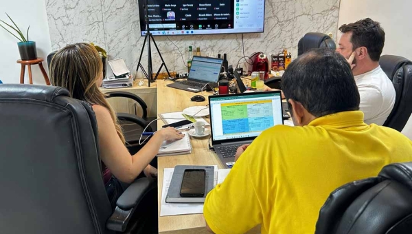 Médicos que prestam serviços ao governo do Acre entram em greve a partir do dia 8 de maio