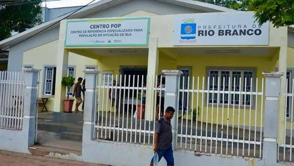 Justiça determina que Prefeitura de Rio Branco mantenha fornecimento de alimentação no Centro POP